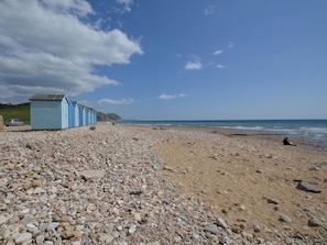Beach - 2 Bed in Bridport (oc-regis) (Charmouth)