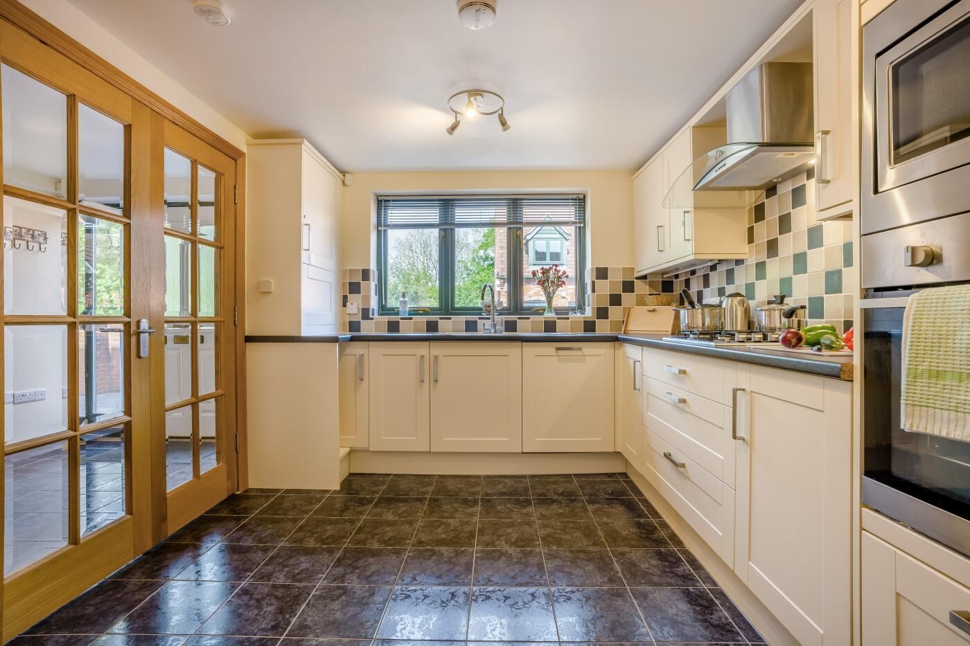 2 Bed In Bridport (Oc-resta) - Dorset