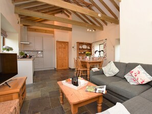 Living area - 2 Bed in Widemouth Bay  (4727) (Poundstock)
