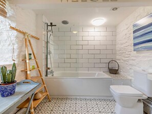 Bathroom - 2 Bed in Kingsbridge (oc-94125) (Malborough)