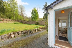 Property grounds - 3 Bed in Ambleside (oc-96511) (Claife)