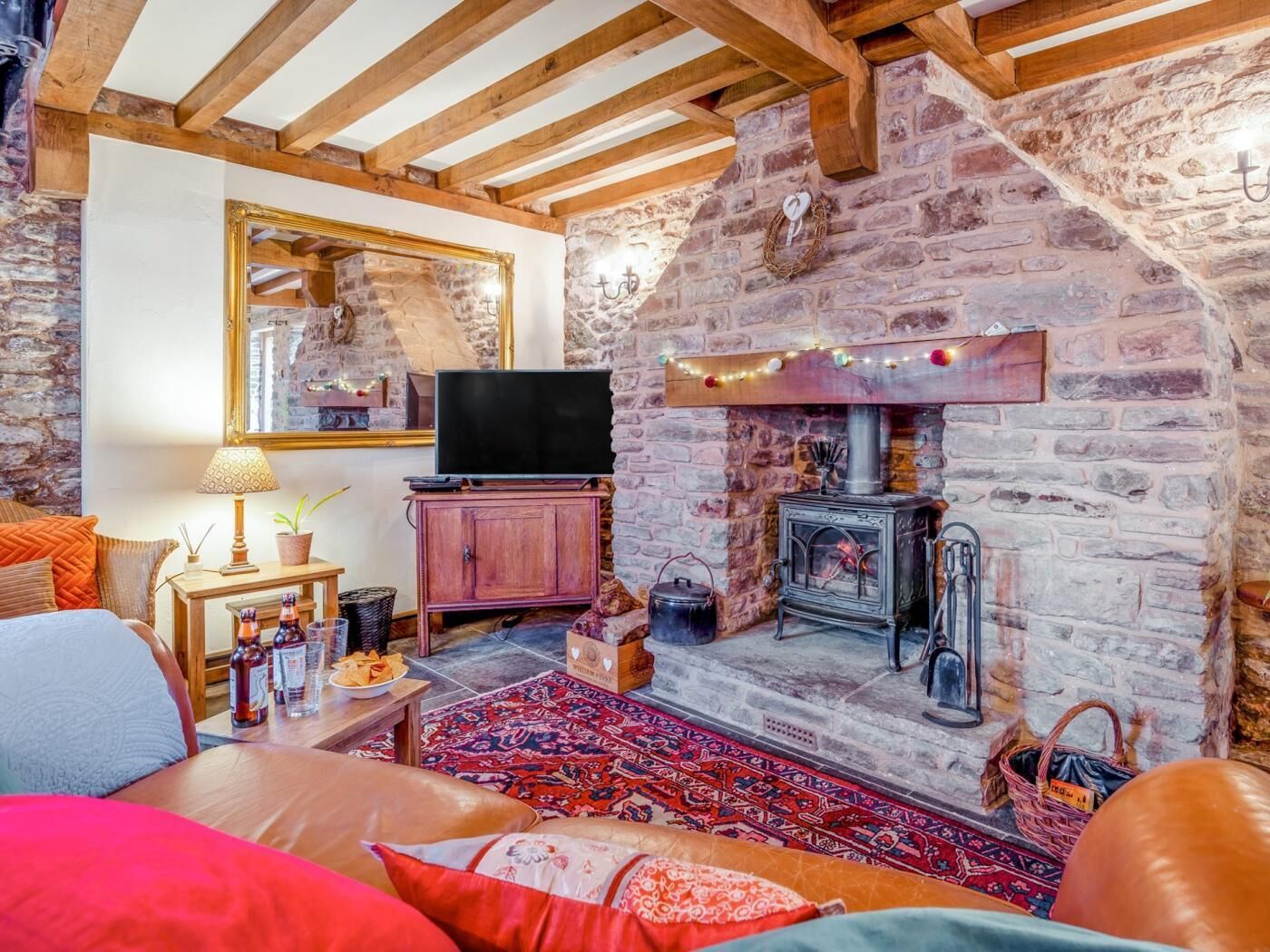 1 Bed In Usk- (Oc-79936) - Monmouth