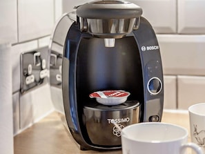 Coffee and/or coffee maker - 2 Bed in Bude (oc-04727) (Poundstock)