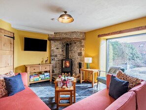 Living area - 3 Bed in Bakewell (oc-96490) (Ashford in the Water)