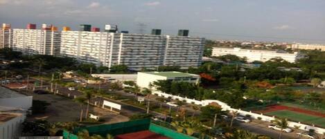 Room, 1 Bedroom | Sport court