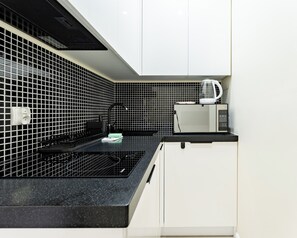 Private kitchen - Opata Hackiego Urban Stay Apartment (Gdynia)