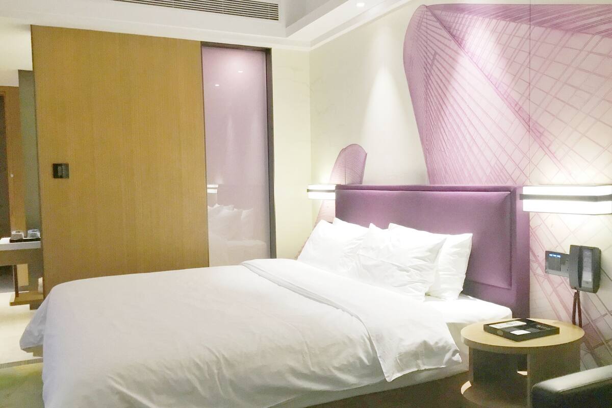 Superior Single Room | Iron/ironing board (on request), WiFi (free)