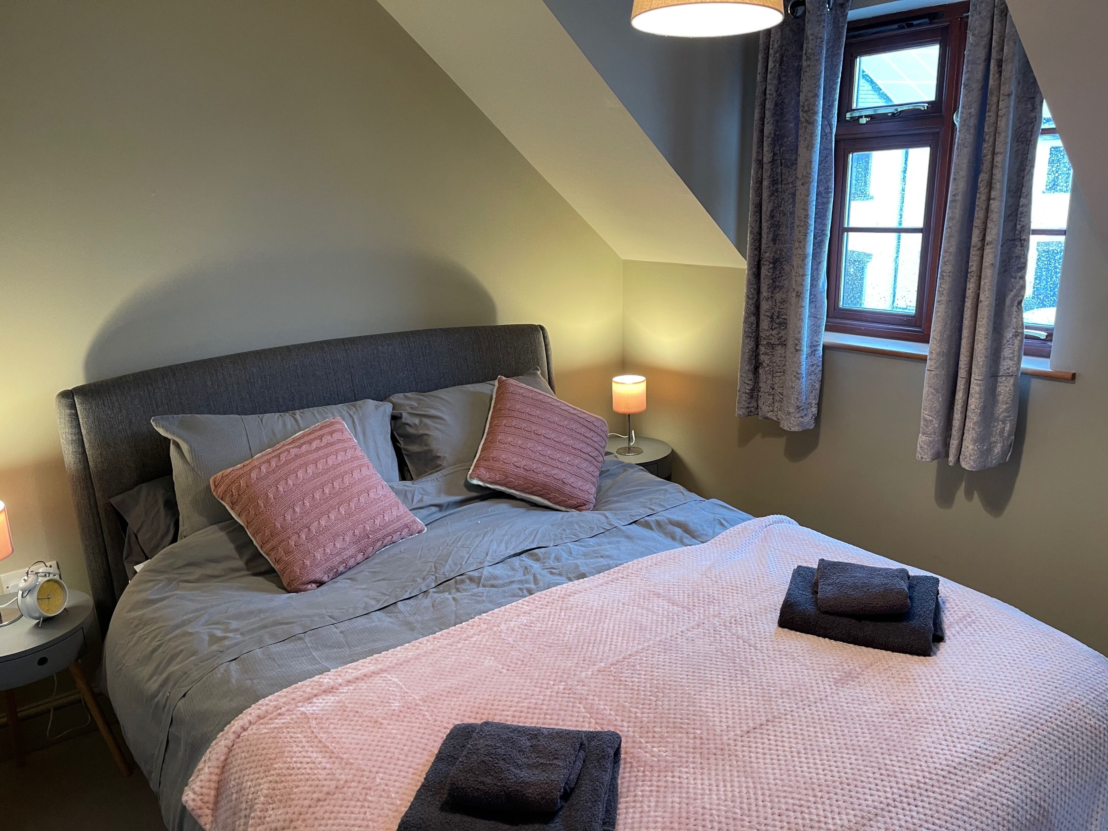 2 bedrooms, WiFi, bed sheets