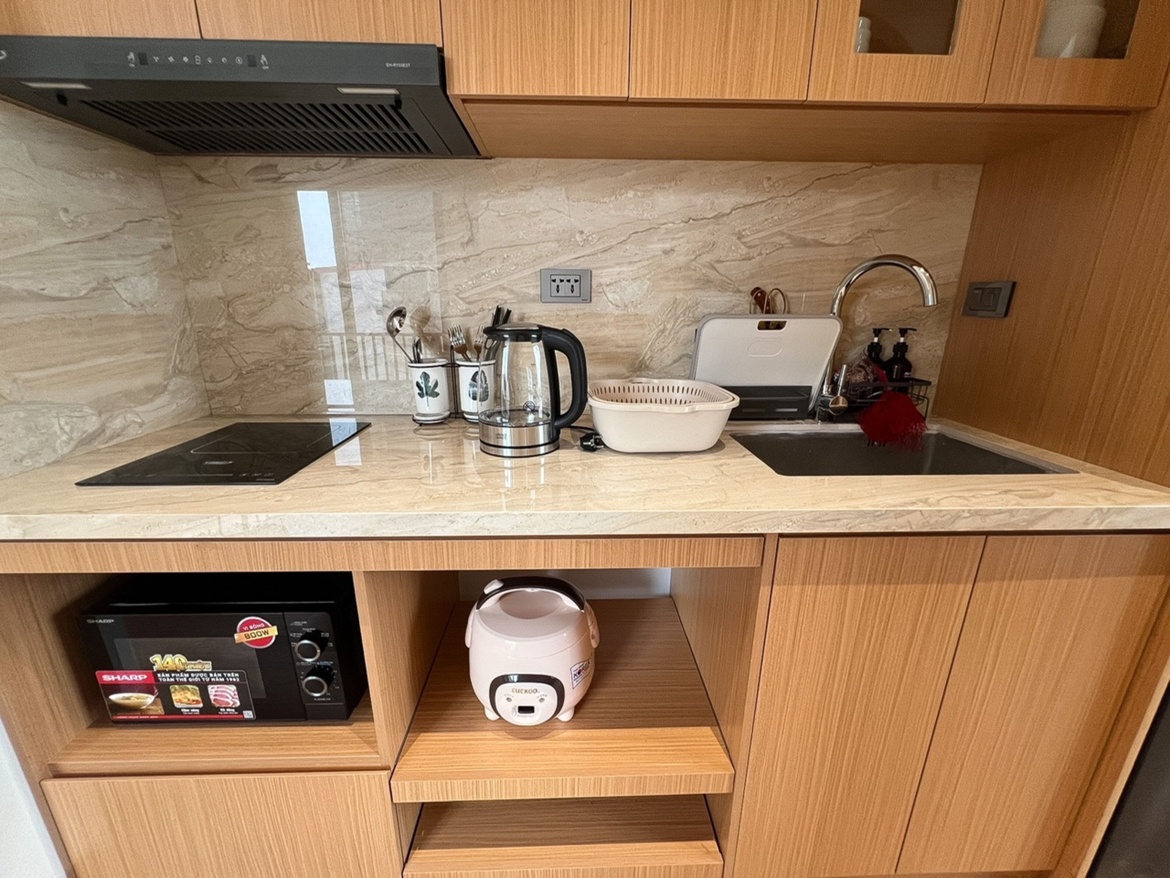 Fridge, microwave, stovetop, cookware/dishes/utensils