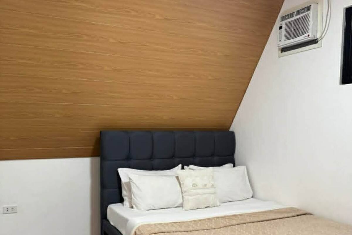 Deluxe Cabin, Balcony, Pool View
