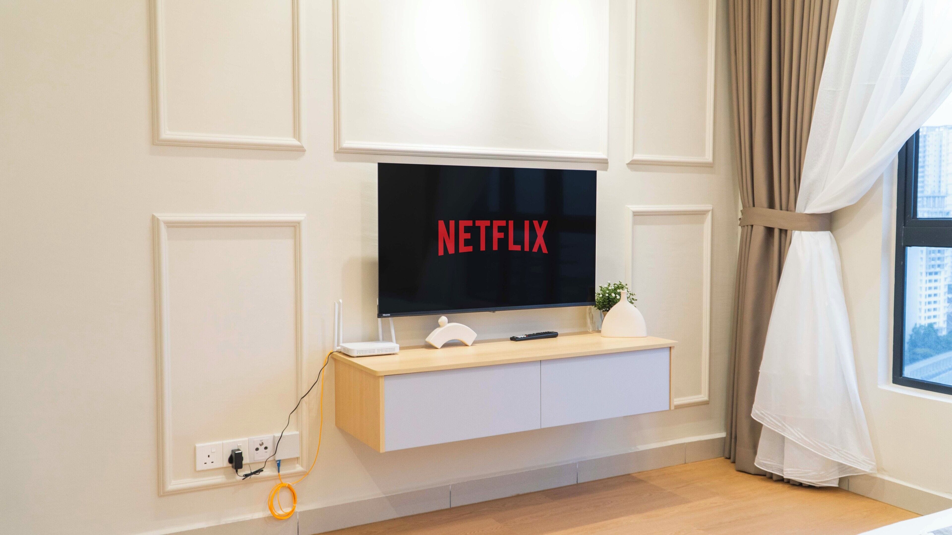 Studio | Vardagsrum | 49-tums smart-tv med digitalkanaler, Netflix och streamingtjänster