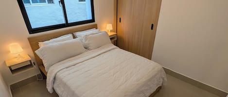 2 quartos, ferros/tábuas de passar roupa, Wi-Fi, roupa de cama