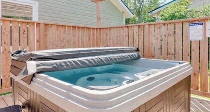 Cavendish Vacation Cottage | Hot Tub | Beaches Nearby.