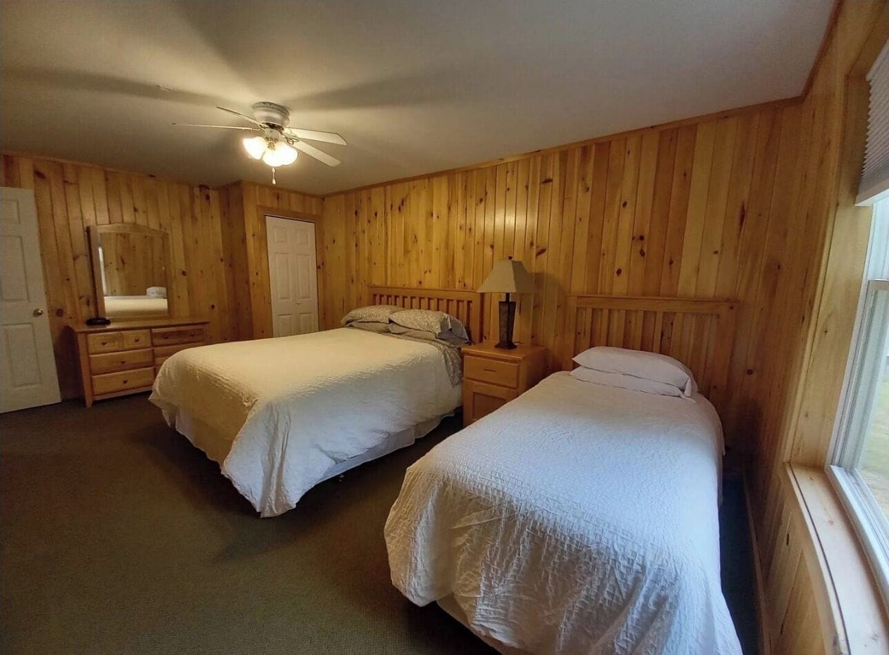 2 dormitorios, tabla de planchar con plancha, wifi y ropa de cama