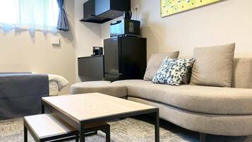 Duplex, 2 Bedrooms | Living area | Streaming services