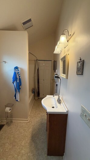 Bathroom - Serene and private Cozy 2BR Retreat, 2 Baths, Full Kitchen & Private BBQ Deck (Enola)