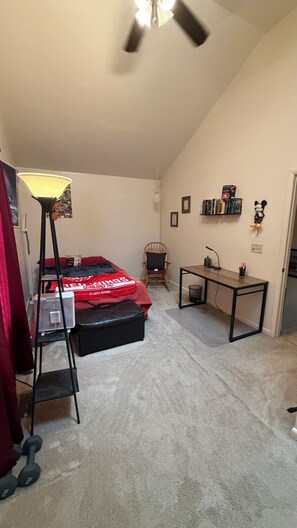 Room - Serene and private Cozy 2BR Retreat, 2 Baths, Full Kitchen & Private BBQ Deck (Enola)