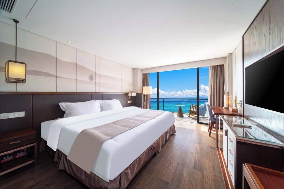 Ropa de cama de alta calidad, cubrecamas y cortinas blackout