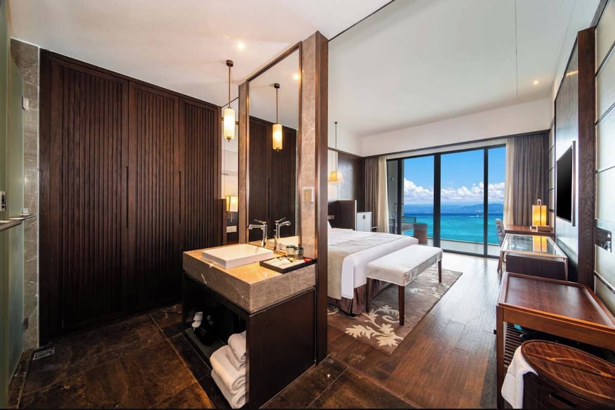 Ropa de cama de alta calidad, cubrecamas y cortinas blackout