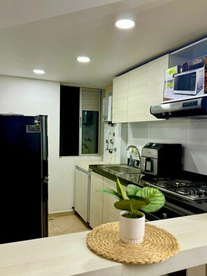 Private kitchen - Le Parc 40 - Views, Style, and Location (Cali)