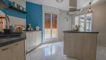 Microwave, dishwasher, highchair
