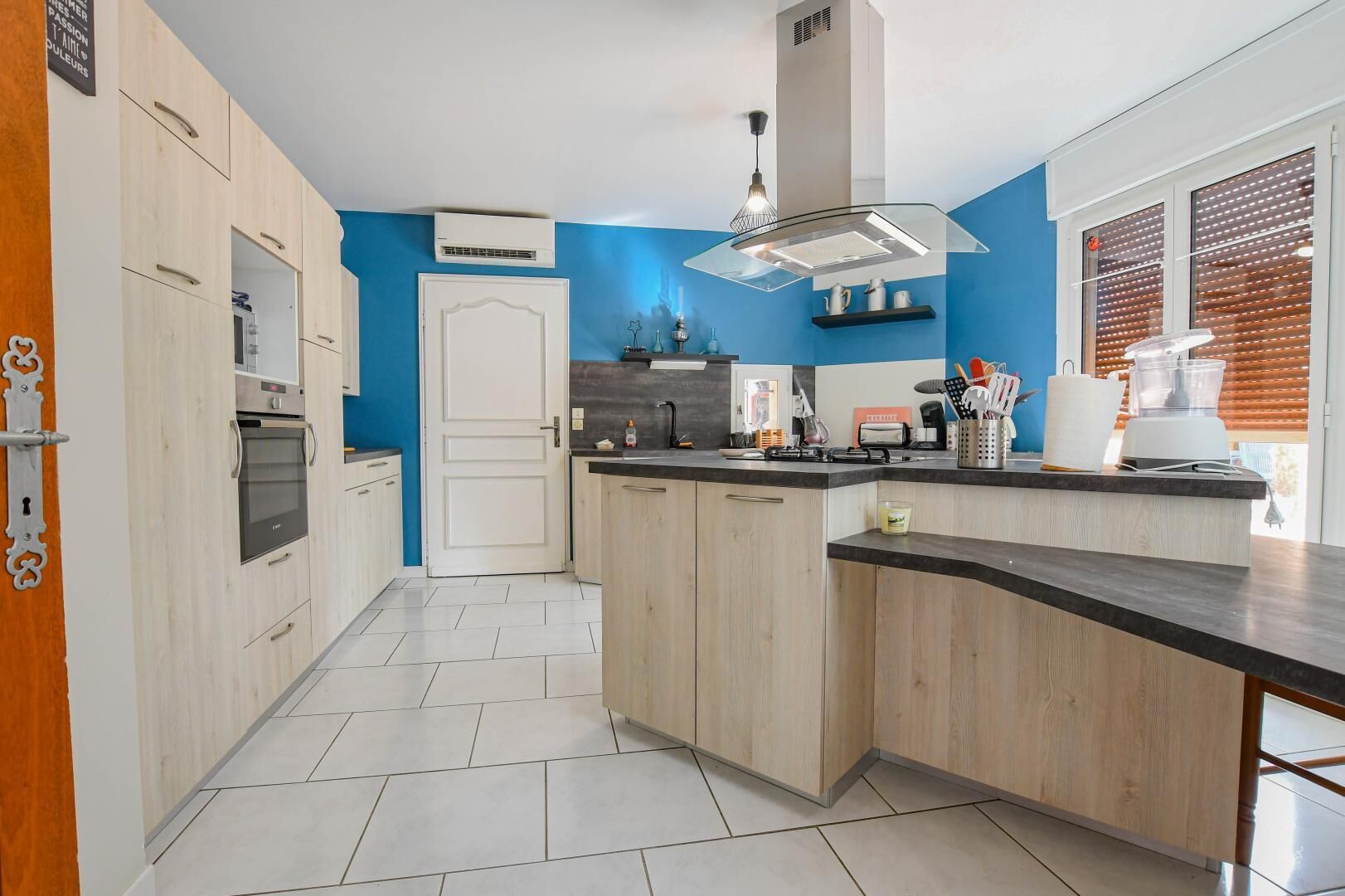 Microwave, dishwasher, highchair