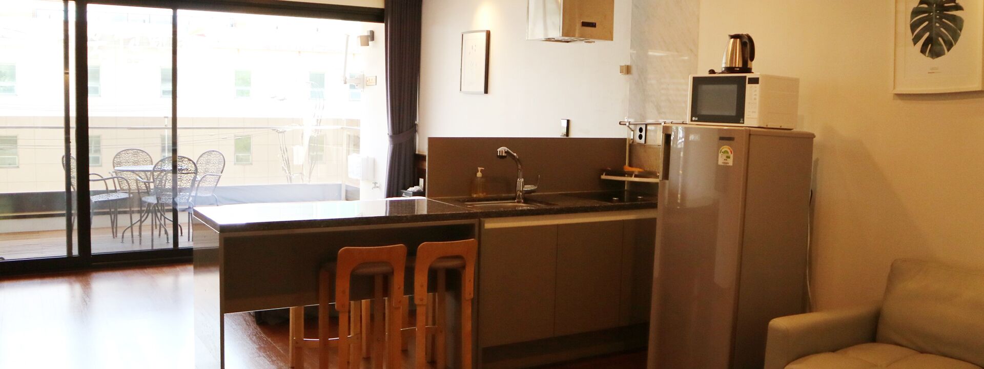 Doppia Standard, balcone | Con stile personalizzato, con arredamento individuale, Wi-Fi gratuito