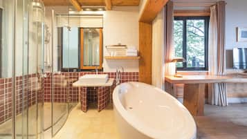 Rainfall showerhead, designer toiletries, hair dryer, towels