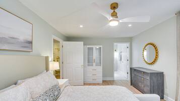 2 bedrooms, iron/ironing board, free WiFi, bed sheets