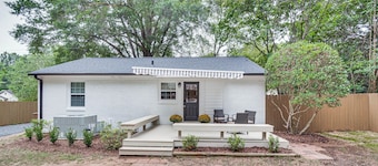 Cute and Cozy cottage with modern upgrades in Cary Downtown