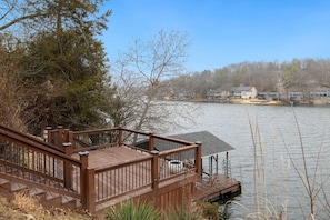 Property grounds - Dock Holiday | Hot Tub, Private Dock & Kayaks (Bella Vista)