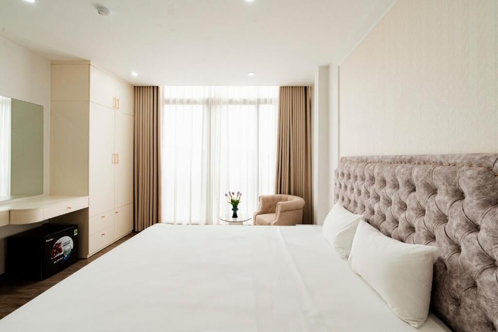 In-room safe, desk, laptop workspace, blackout curtains