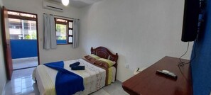 Eenvoudige tweepersoonskamer, balkon
