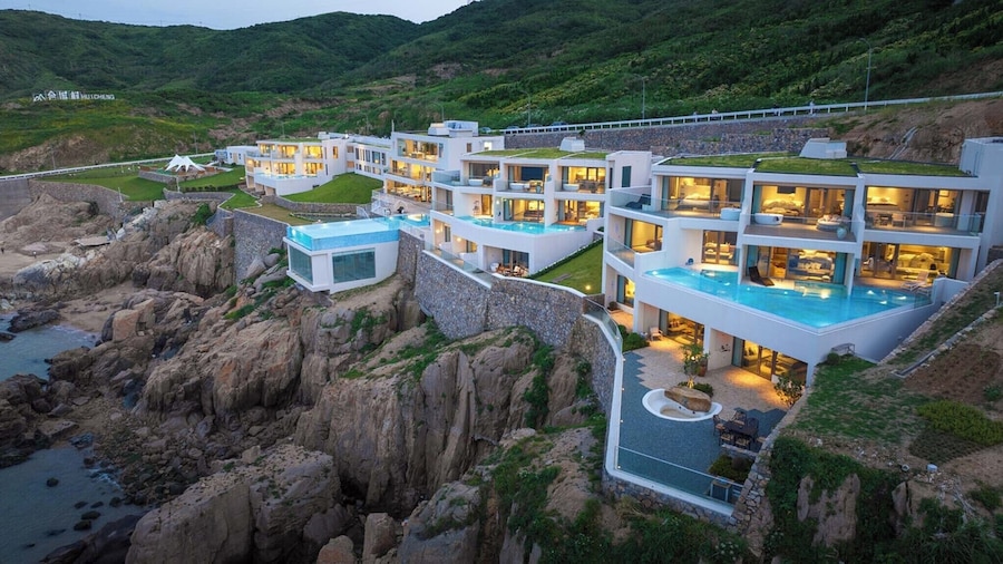 XIHUI Cliff Hotel