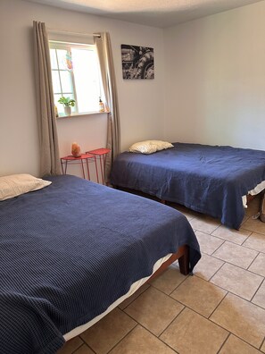 2 habitaciones y ropa de cama 