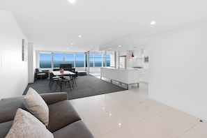 Interior - Oversized South-Facing Apartment | Q1 Level 39 (Surfers Paradise)