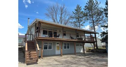 Cozy 2-bedroom bachelor in quaint Pardeeville