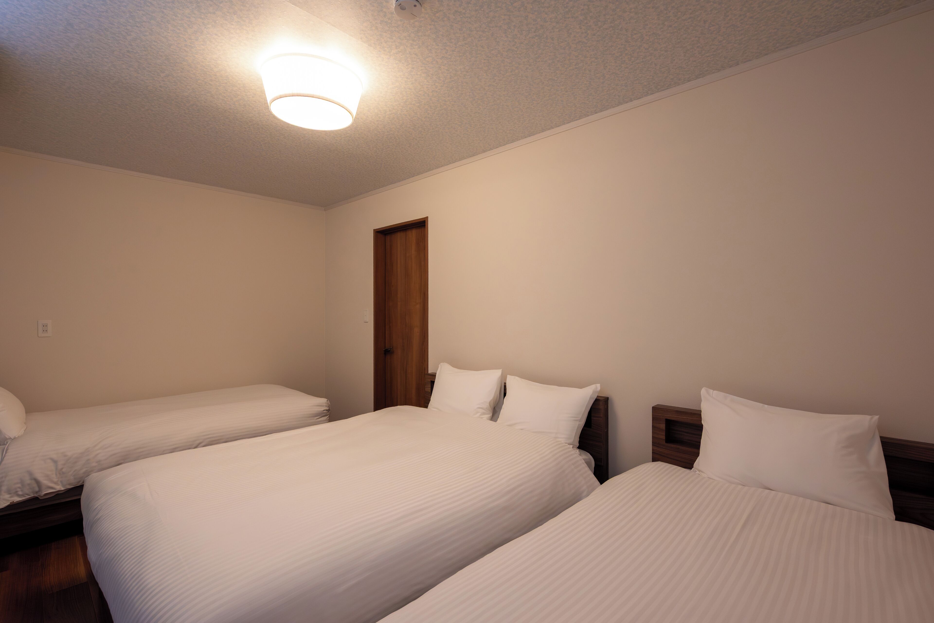 Basic House, 3 Bedrooms, City View | WiFi (free)