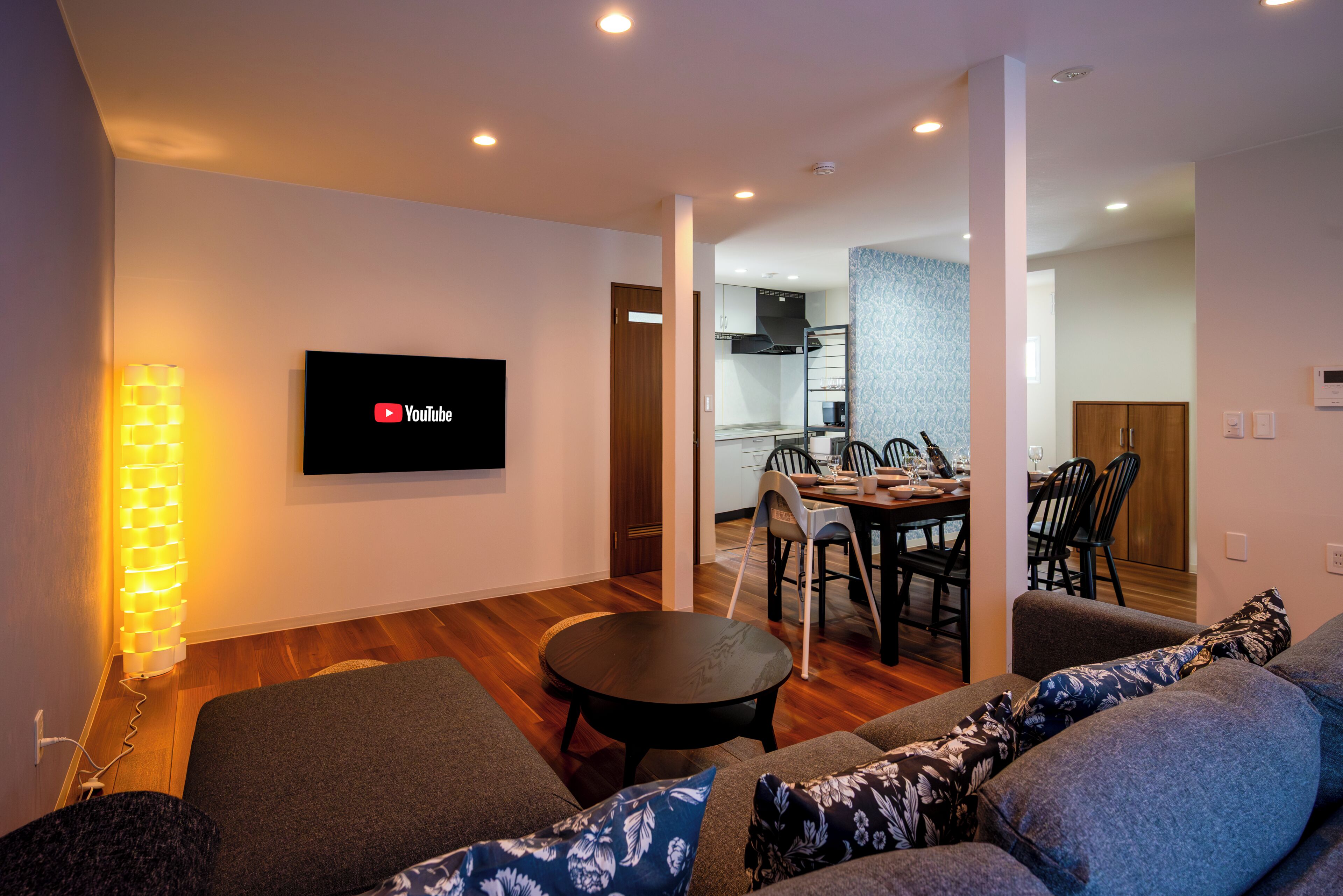 Basic House, 3 Bedrooms, City View | Living area