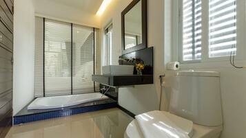 Villa, 3 Bedrooms, Private Pool, Pool View | Bathroom