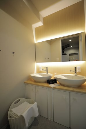 Maisonette, 2 Schlafzimmer | Badezimmer | Dusche, kostenlose Toilettenartikel, Haartrockner, Hausschuhe