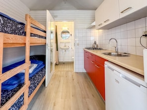 Bathroom - Fully equipped beach house with a terrace (Ellemeet)