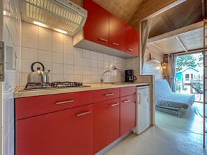 Fridge, stovetop, coffee/tea maker - Family house near beach and Grevelingen (Ellemeet)