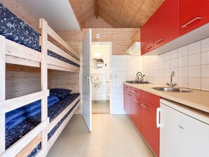 Room - Fully equipped beach house with a terrace (Ellemeet)