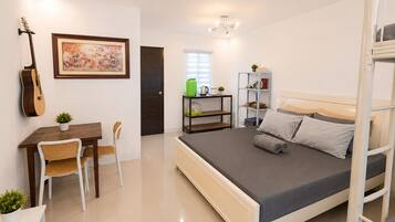 1 habitación, internet y ropa de cama