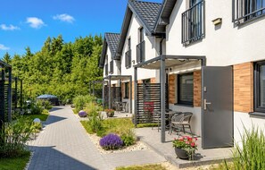 Outdoor dining - Awesome home in Rowy with WiFi (Rowy)