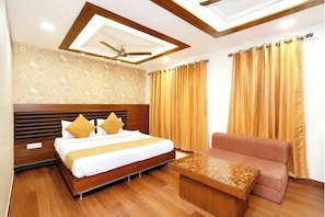 Hypo-allergenic bedding, desk, soundproofing, free WiFi - Hotel 24 Seven Stay Inn Jalandhar (Jalandhar)