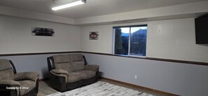 Interior - Perfect 3-bedroom house centrally located in the Flathead. (Kalispell)