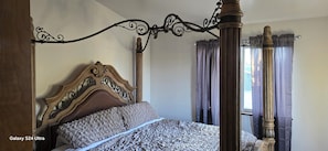 3 bedrooms, iron/ironing board, WiFi, bed sheets - Perfect 3-bedroom house centrally located in the Flathead. (Kalispell)