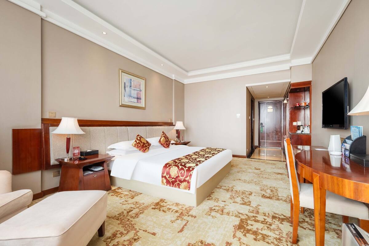 Business Double Room, City View